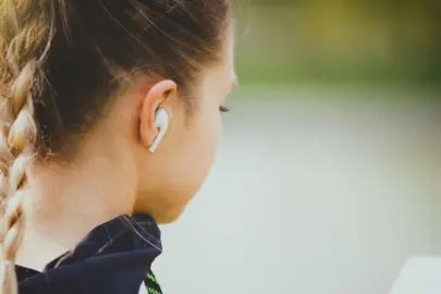 Kulaklık kullanımı sağlığı tehdit mi ediyor?