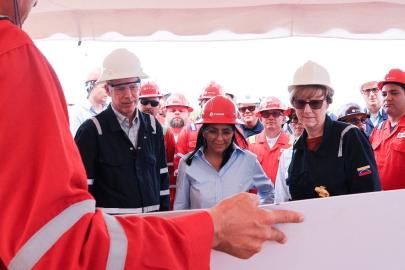 Maduro gitti buzlar eridi: ABD Enerji Bakanı'na Venezuela'da sıcak karşılama