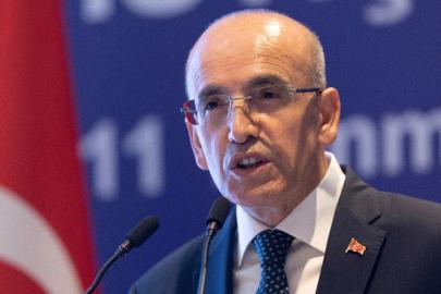Mehmet Şimşek: Enerji, emtia, petrol, doğalgaz aşağı yönlü