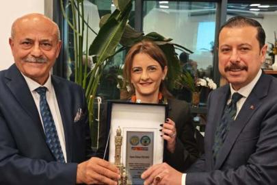 Mevlana Torunları'nın İftar Buluşması Konyalılar İzmir'de Tek Vücut