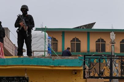 Pakistan’da Şii camisine bombalı saldırı: En az 31 ölü