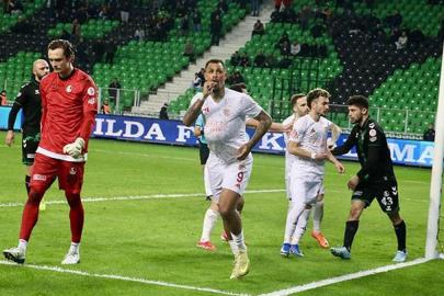 Pendikspor'da Kaloğlu dönemi 3 puanla başladı... Sakaryaspor-Pendikspor maç sonucu 0-2