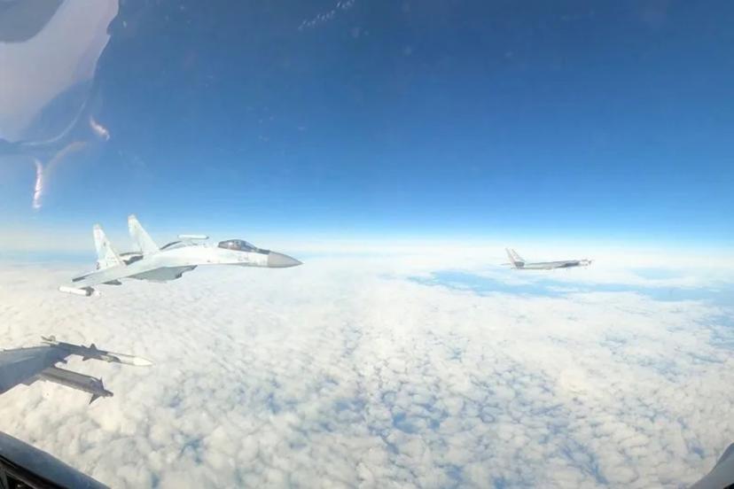 Rusya ve ABD savaş uçakları Alaska açıklarında karşı karşıya geldi