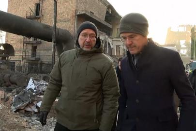 Rutte, artan Rus saldırıları sürerken Kiev’deki hasarlı enerji tesisini ziyaret etti