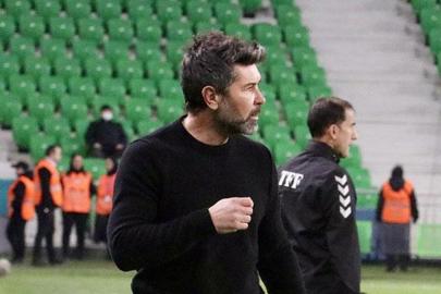 Sakaryaspor'da Hakan Kutlu dönemi sona erdi