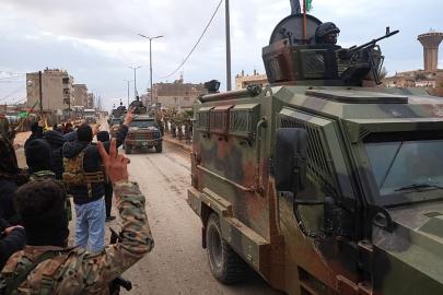 SDG ile varılan anlaşma sonrası Suriye güçleri Kamışlı'ya girdi