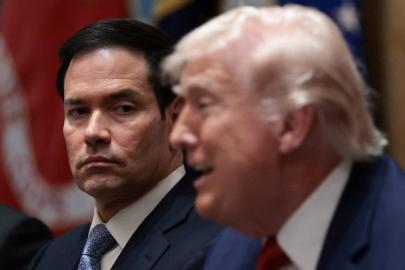 ABD Dışişleri Bakanı: İran'a saldırıları haftalar içinde tamamlamayı bekliyoruz