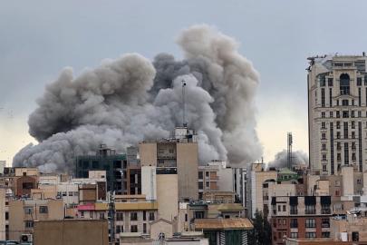 ABD, Hürmüz Boğazı'nda İran'a ait 16 mayın döşeme gemisinin imha edildiğini açıkladı