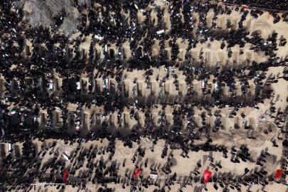 ABD-İsrail saldırısında ölen İranlı öğrencilerin mezarlarına ait yeni görüntüler