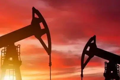 ABD ve IEA'nın piyasaya müdahalesiyle brent petrol 100 doların altına indi