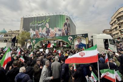 ABD ve İsrail saldırılarında ölen İranlı komutanlar için cenaze töreni