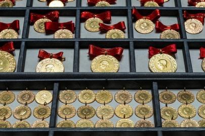 Altın yeniden yükselişte: Gramı 6 bin 418 liradan işlem görüyor