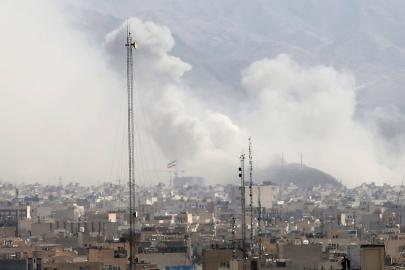 Axios: İran'a yönelik saldırı bir haftalık ertelemeyle gerçekleşti