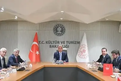Bakan Ersoy'dan kritik toplantı: Küresel gelişmelere karşı Türkiye hazırlıklarını güçlendiriyor