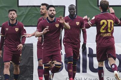 Bandırmaspor İstanbul'dan 3 puanla ayrıldı... Ümraniyespor - Bandırmaspor maç sonucu 1-2