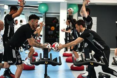 Beşiktaş'ta Fenerbahçe hazırlıkları salonda sürdü