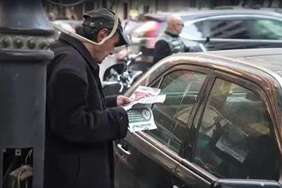 Beyrut’a atılan binlerce bildiri Hizbullah’ın silahsızlandırılmasını istiyor