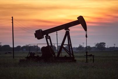 Brent petrolün varil fiyatı 115 doları aştı