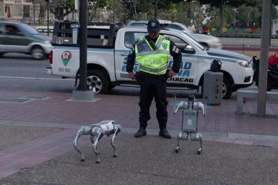 Caracas’ta devriyelerde robot köpekler kullanılmaya başlandı