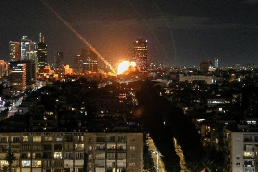 Demir Kubbe yetersiz kaldı: İsrail'de birçok nokta vuruldu