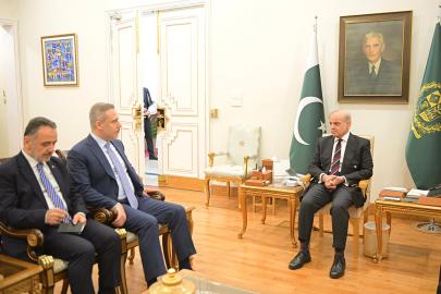 Dışişleri Bakanı Fidan, Pakistan Başbakanı Şerif ile görüştü