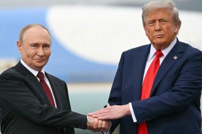 Donald Trump ile Putin telefonda görüştü