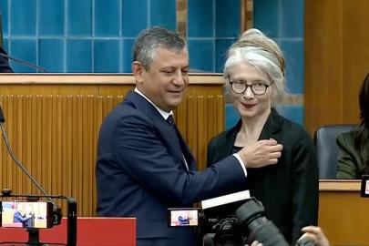 Emine Ülker Tarhan 11 yıl sonra CHP'ye geri döndü: Çağırdınız, geldim