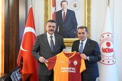 Galatasaray Başkanı Dursun Özbek'ten İçişleri Bakanı Mustafa Çiftçi'ye ziyaret