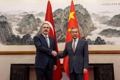 Hakan Fidan, Çinli mevkidaşıyla görüştü