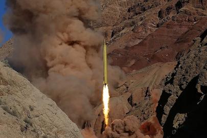 Hürmüz Boğazı krizi derinleşiyor: İran'dan Körfez ülkelerine yoğun saldırı dalgası