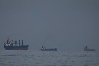 Hürmüz Boğazı’nda 14 Türk sahipli gemi bekliyor: 15 gemiden biri geçti