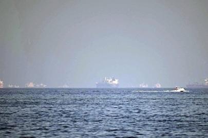 İki Çin konteyner gemisi Hürmüz Boğazı'ndan geçti