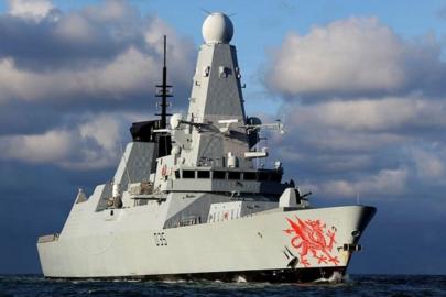 İngiliz savaş gemisi HMS Dragon Doğu Akdeniz'de