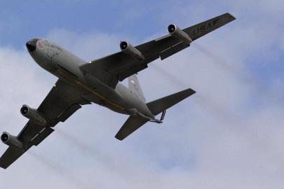 Irak'ta ABD'ye ait yakıt ikmal uçağı düştü