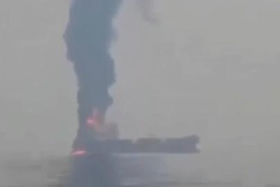 İran, Hürmüz Boğazı'nda bir petrol tankeri vurdu