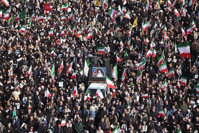 İran'a karşı savaş tehlikeli bir aşamaya giriyor: Tahran, baskıya rağmen direnç gösteriyor