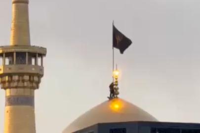 İran'da siyah bayrak göndere çekildi