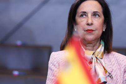 İspanya, İran savaşına katılan ABD uçaklarına hava sahasını kapattı