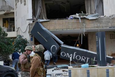 İsrail, Beyrut’ta oteli vurdu: Ölü ve yaralılar var