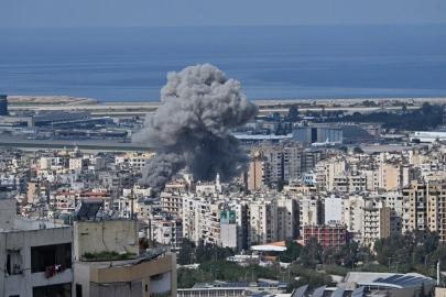 İsrail, Lübnan’da 320 Hizbullah hedefini vurduğunu açıkladı