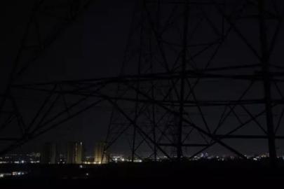 İsrail saldırıları nedeniyle İran'da elektrik kesintileri yaşandı