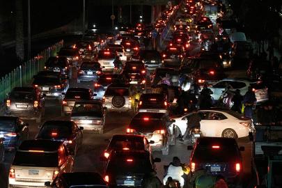 İsrail saldırıları sonrası Beyrut’un güneyinde halk evlerini terk etti