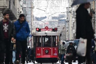 İstiklal Caddesi ziyaretçi rekoru kırdı: 2025'te 107 milyon kişi gezdi