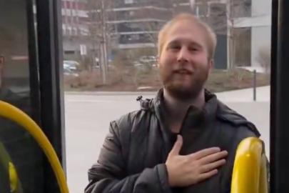 İsviçre'nin sokaklarında da 'Kabe'de Hacılar' ilahisi dillerden düşmüyor