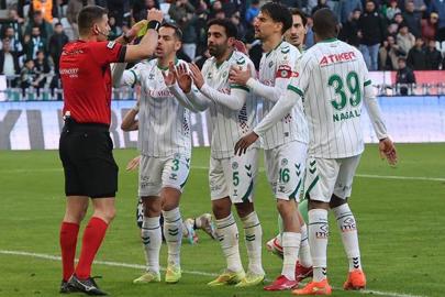 Konyaspor'da penaltı isyanı... 'Hakem bizi katletti, katledildik!'