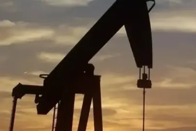 Küresel piyasalarda hareketlilik: Brent petrol 100 doları aştı