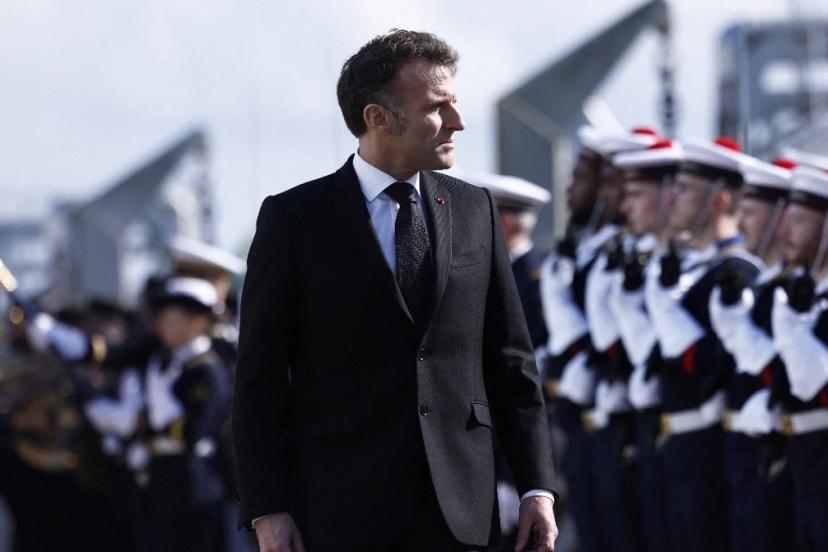 Macron, Fransa'nın nükleer cephaneliğini büyüteceğini belirtti