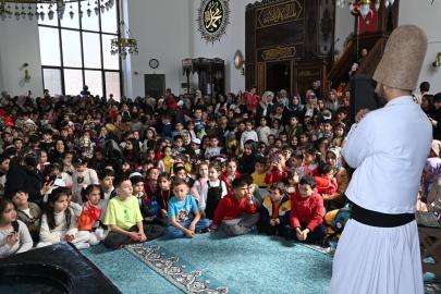 Malatya'da Ramazan şenliğinde cami çocukların neşesiyle doldu