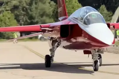 Milli jet uçağı HÜRJET Akdeniz ve Toroslar üzerinde gövde gösterisi yaptı