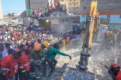 Nairobi'de bina çöktü: En az iki kişi öldü, çok sayıda yaralı var